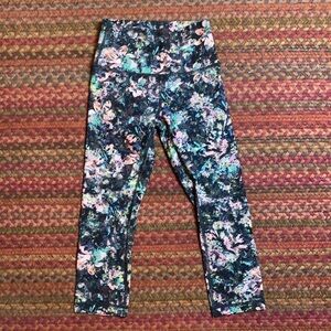 NWOT WUNDER UNDER DAPPLE DAZE MULTI LULULEMON CROP YOGA LEGGINGS